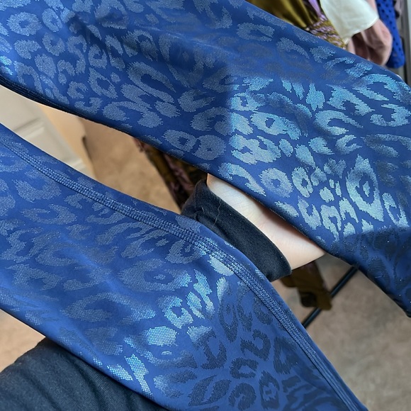 Carbon 38 Workout Legging - Picture 2 of 4